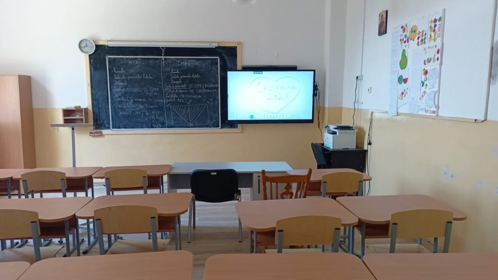 ,,Dotarea cu mobilier, materiale didactice și echipamente digitale a unităților de învățământ de pe raza Comunei Castranova, judetul Dolj”