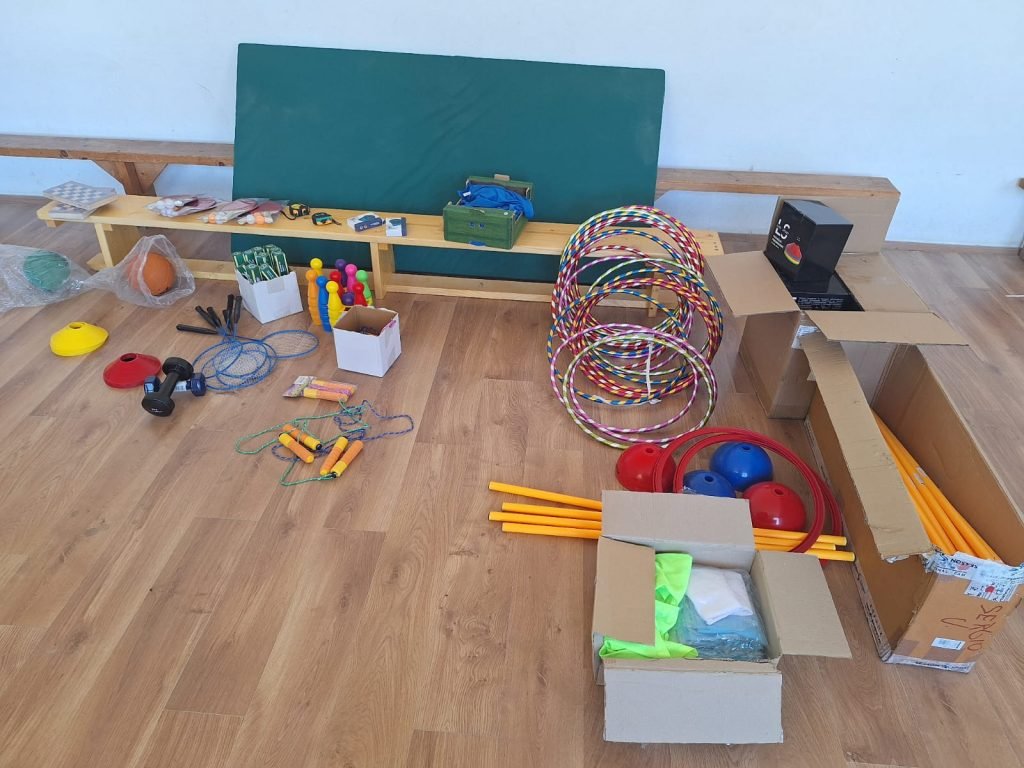 ,,Dotarea cu mobilier, materiale didactice și echipamente digitale a unităților de învățământ de pe raza Comunei Castranova, judetul Dolj”
